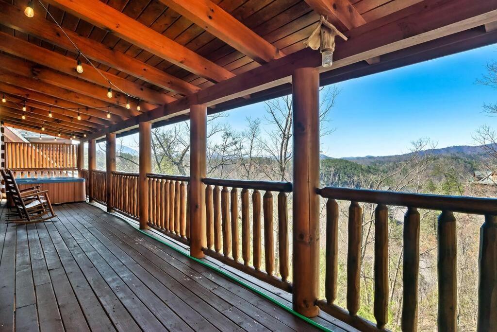 Cabin-N-Smokys! Indoor Resort Pool Views Hot Tub Game Room 塞维尔维尔 外观 照片