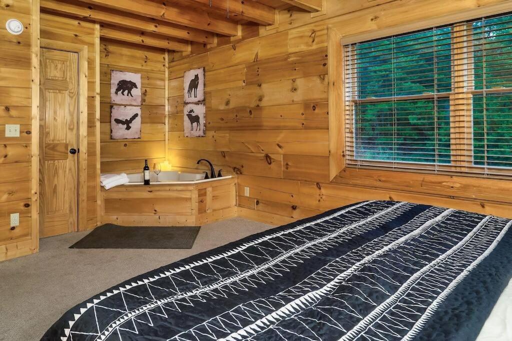 Cabin-N-Smokys! Indoor Resort Pool Views Hot Tub Game Room 塞维尔维尔 外观 照片